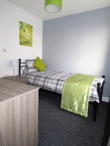 Легло или легла в стая в StayNEC Moat House Birmingham - For Company, Contractor and Leisure Stays - NEC, HS2, JLR, Airport