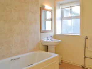 A bathroom at Crag House 