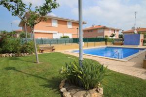 The swimming pool at or close to Vila Romana 28-12