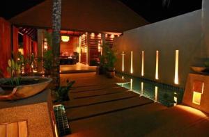 Bazén v ubytování Chongfah Resort Khao Lak - SHA Extra Plus nebo v jeho okolí