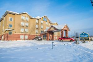 Lakeview Inns & Suites - Chetwynd during the winter