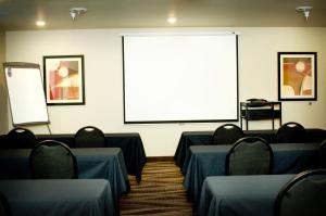 Verslo zona ir (arba) konferencijų salė apgyvendinimo įstaigoje Cobblestone Inn & Suites - Soda Springs