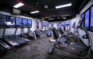伽定塞尔彭阿特丽雅公寓酒店的健身中心和/或健身设施