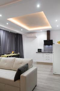 Telewizja i/lub zestaw kina domowego w obiekcie Playamar Beach
