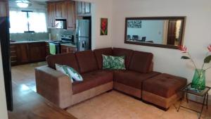 Η κουζίνα ή μικρή κουζίνα στο Coco Beach Home