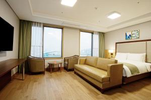 Area tempat duduk di Stanford Hotel Busan