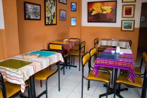 Ristorante o altro punto ristoro di Dreamkapture Hostel close to the airport and bus terminal