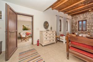 A seating area at Omalos Gianni's House