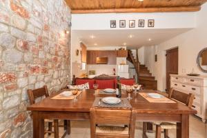A seating area at Omalos Gianni's House