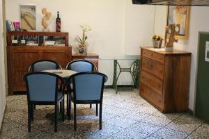 Lounge nebo bar v ubytování Hotel Modena old town