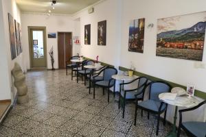 Posezení v ubytování Hotel Modena old town