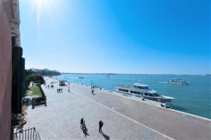 Gallery image of Ca' Laguna, stunning views on Bacino di San Marco. in Venice