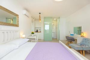 Posteľ alebo postele v izbe v ubytovaní Dubrovnik Colors - Old Town View Apartment No3