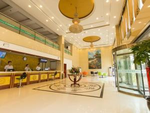 Area lobi atau resepsionis di GreenTree Inn Henan Zhengzhou Chengnan Road Bojue Business Hotel