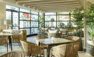 Reštaurácia alebo iné gastronomické zariadenie v ubytovaní Ilunion Fuengirola