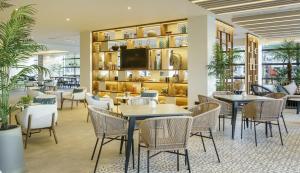Reštaurácia alebo iné gastronomické zariadenie v ubytovaní Ilunion Fuengirola