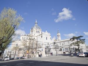 Kép Precioso apartamento en la latina palacio real szállásáról Madridban a galériában