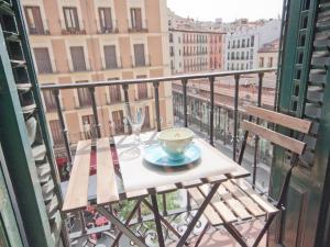 Balkón nebo terasa v ubytování Gran apartamento de diseño @plazasanmiguel *lujo*