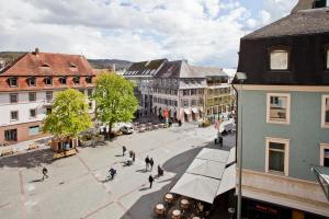 תמונה מהגלריה של Kunsthotel "Drei König" am Marktplatz Stadt Lörrach בלוראך