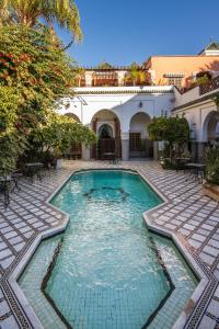 Piscina di Palais Dar Donab o nelle vicinanze