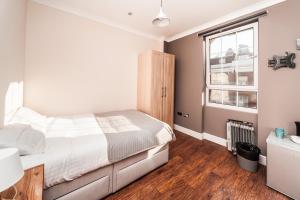 Private en-suite Room @ Liverpool street, Brick Ln