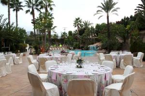 Bazén v ubytování Albir Playa Hotel & Spa nebo v jeho okolí