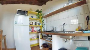 Kuchyňa alebo kuchynka v ubytovaní Country private studio