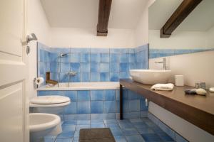 Et badeværelse på Plaium Montis Copeta + 66 billeder