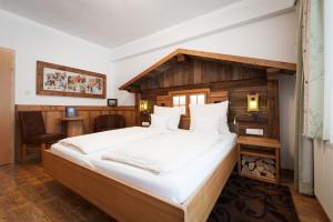 Posteľ alebo postele v izbe v ubytovaní Märchenhotel 3 Sterne Superior Waldpension Nebelstein