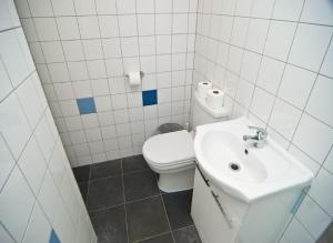 Koupelna v ubytování Charlie Hotel