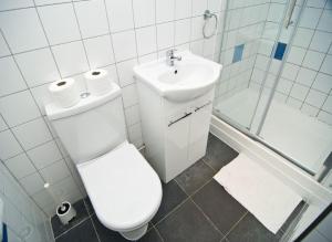 Koupelna v ubytování Charlie Hotel