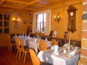 Restaurant o un lloc per menjar a AKZENT Hotel Landgasthof Murrer