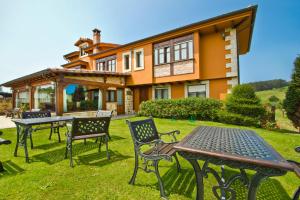 Φωτογραφία από το άλμπουμ του Hospedaje Granada σε San Vicente de la Barquera +48 φωτογραφίες