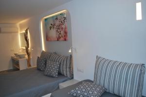 A seating area at Mina Studios