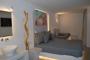 A seating area at Mina Studios