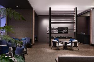 Ruang duduk di MU Jiaoxi Hotel
