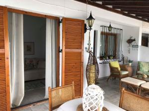 Posezení v ubytování Superior, comfortable seaside home with amazing view