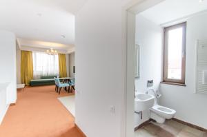 Koupelna v ubytování Apart Hotel Vlad Tepes
