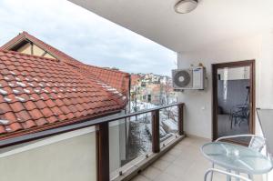 Balkón nebo terasa v ubytování Apart Hotel Vlad Tepes