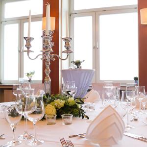 Restoran atau tempat lain untuk makan di Hotel am Rhein