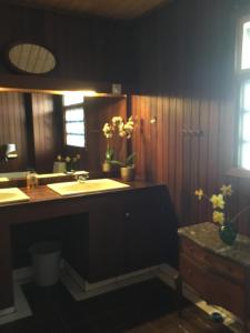 Ванная комната в Easter Bay