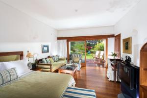 Гостиная зона в Elounda Beach Hotel & Villas, a Member of the Leading Hotels of the World