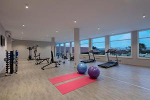 Fitness centrum a/nebo fitness zařízení v ubytování Fraser Suites Abuja