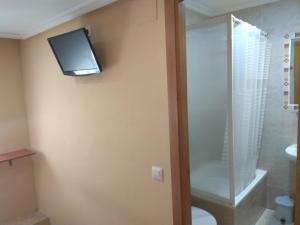 Un baño de Hostal Lido