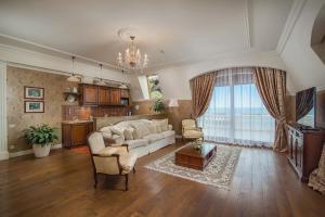 Gallery image of Villa Elena Hotel & Residences in Yalta