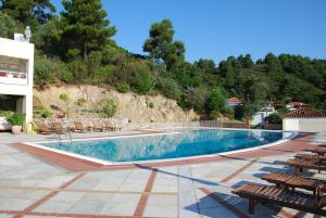 Bazén v ubytování Kanapitsa Mare Hotel nebo v jeho okolí