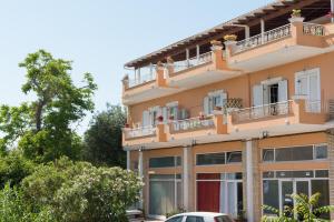 صورة لـ House of Velenia, Family Apt 15' from Corfu center في مدينة كورفو