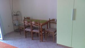 Afbeelding uit fotogalerij van Guesthouse BILI in Karlobag