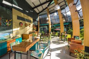 Restaurace v ubytování Yaba Chigui Lodge