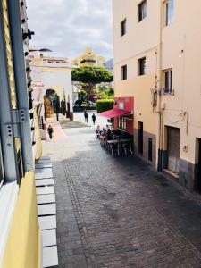 Район апартаментов/квартиры или близлежащий район